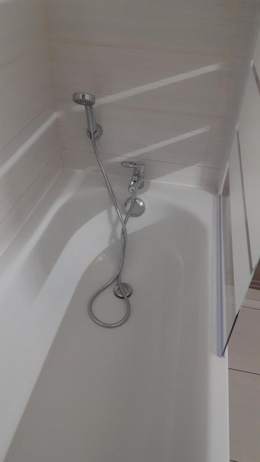 Appartement Moderne Et Spacieux 세단 외부 사진